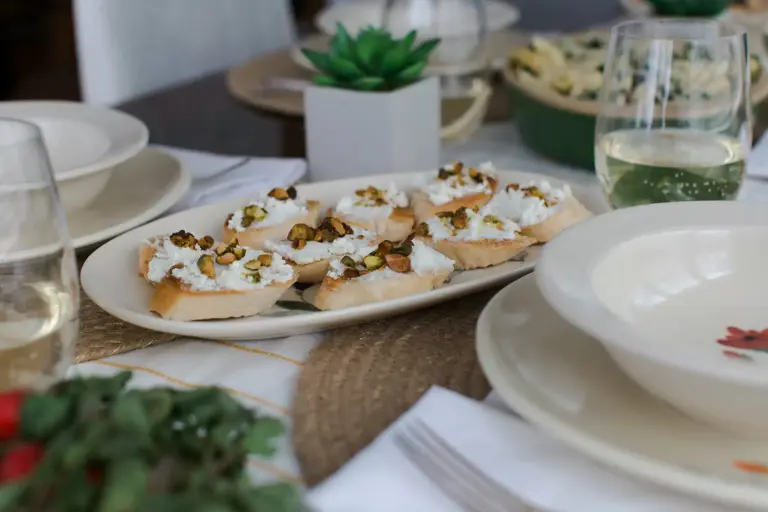 Lavender Oven-to-Table Stoneware Platter Image 3